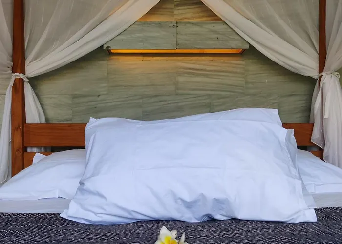 Joglo Apong Beachfront アパート Tegallengah