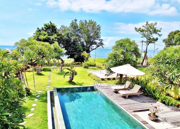 Joglo Apong Beachfront アパート Tegallengah