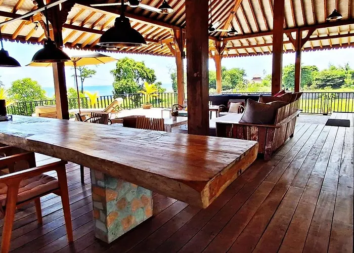 Joglo Apong Beachfront Appartamento Tegallengah