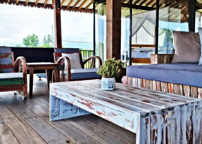アパート Joglo Apong Beachfront *