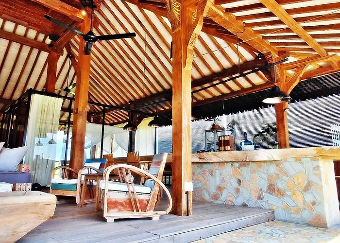 Joglo Apong Beachfront アパート