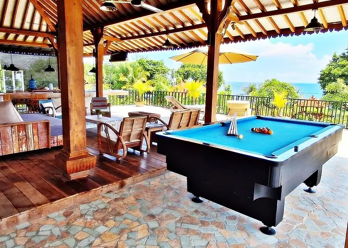 Joglo Apong Beachfront *